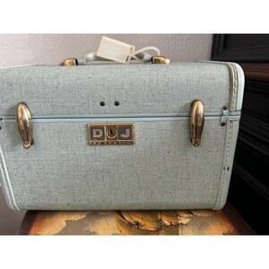 Shwayder Bros/Samsonite Vintage Train Case Light Blue Luggage-Traveller W Mirror